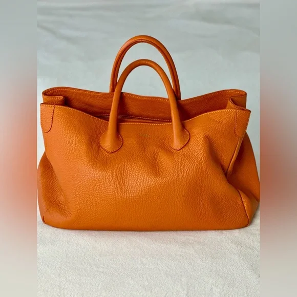 Mark and Graham Elisabetta Slouch Pebbled Leather Handbag - Picture 2 of 9